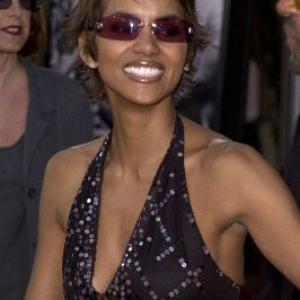 Halle Berry at event of Swordfish (2001)