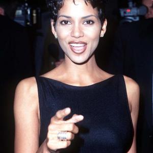 Halle Berry at event of Executive Decision 1996