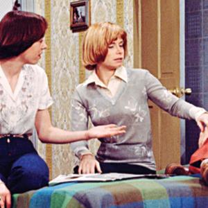 Still of Valerie Bertinelli, Bonnie Franklin and Mackenzie Phillips in One Day at a Time (1975)