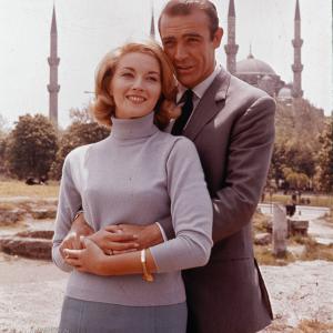 Still of Sean Connery and Daniela Bianchi in Is Rusijos su meile 1963