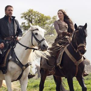 Still of Russell Crowe and Cate Blanchett in Robinas Hudas 2010