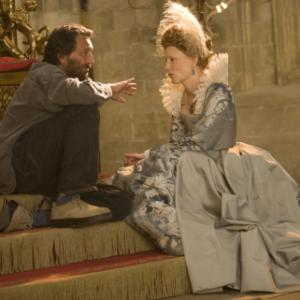 Cate Blanchett and Clive Owen in Elizabeth The Golden Age 2007