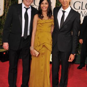 Danny Boyle, Dev Patel and Freida Pinto at event of The 66th Annual Golden Globe Awards (2009)