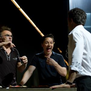Still of Danny Boyle Vincent Cassel and James McAvoy in Transo busena 2013