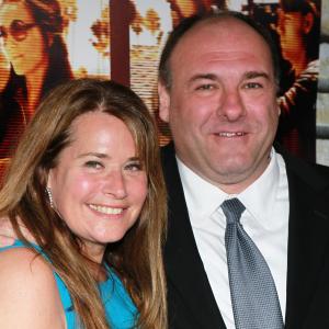Lorraine Bracco and James Gandolfini at event of Cinema Verite (2011)