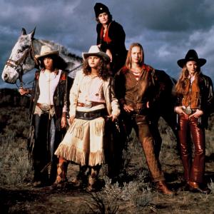Still of Uma Thurman, Lorraine Bracco, Heather Graham and Rain Phoenix in Even Cowgirls Get the Blues (1993)