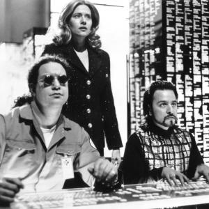 Still of Lorraine Bracco Fisher Stevens and Penn Jillette in Hackers 1995