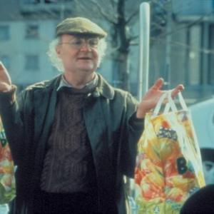 Still of Jim Broadbent in Iris (2001)
