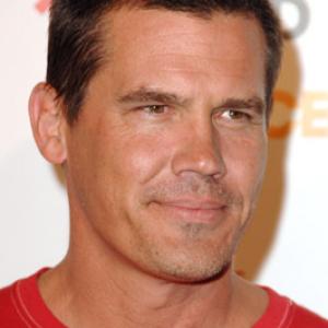 Josh Brolin at event of Stand Up to Cancer (2008)
