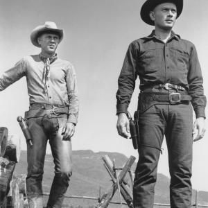 Still of Steve McQueen and Yul Brynner in The Magnificent Seven (1960)