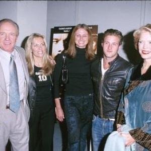 Ellen Burstyn, James Caan and Scott Caan at event of The Yards (2000)