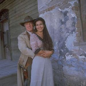 James Caan and Rachel Ticotin in Warden of Red Rock (2001)