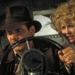 Still of Harrison Ford and Kate Capshaw in Indiana Dzounsas ir lemties sventykla (1984)