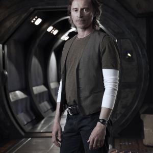 Still of Robert Carlyle in SGU Stargate Universe 2009