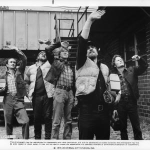 Still of Robert De Niro, Christopher Walken, John Cazale, John Savage and Chuck Aspegren in The Deer Hunter (1978)