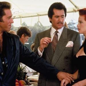 Still of Lauren Holly, Andrew Dice Clay and Wayne Newton in The Adventures of Ford Fairlane (1990)