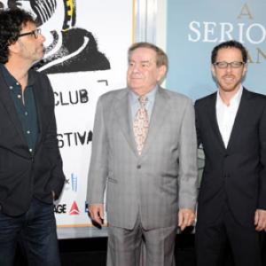 Ethan Coen, Joel Coen and Freddie Roman at event of A Serious Man (2009)