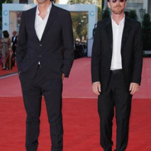 Ethan Coen and Joel Coen at event of Perskaityk ir sudegink 2008