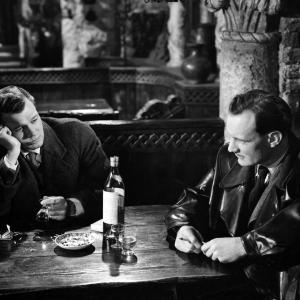 Still of Joseph Cotten and Trevor Howard in The Third Man (1949)