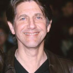 Peter Coyote at event of Erin Brockovich 2000