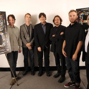 Cameron Crowe, Jeff Ament, Matt Cameron, Stone Gossard, Mike McCready, Eddie Vedder and Pearl Jam at event of Pearl Jam Twenty (2011)