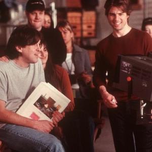 Tom Cruise and Cameron Crowe in Vanilinis dangus 2001