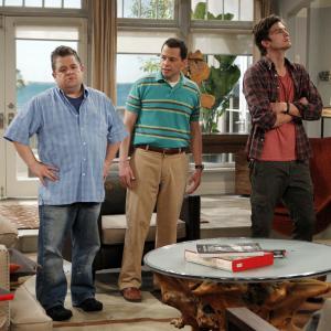Still of Jon Cryer, Ashton Kutcher and Patton Oswalt in Two and a Half Men (2003)