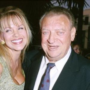 Rodney Dangerfield at event of My 5 Wives 2000