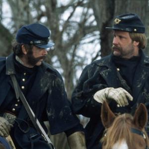 Still of Jeff Daniels and C. Thomas Howell in Gods and Generals (2003)