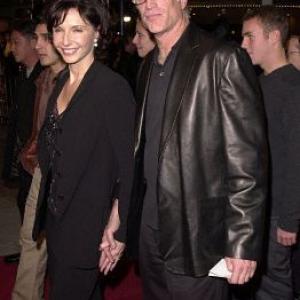 Ted Danson and Mary Steenburgen at event of Hannibal 2001