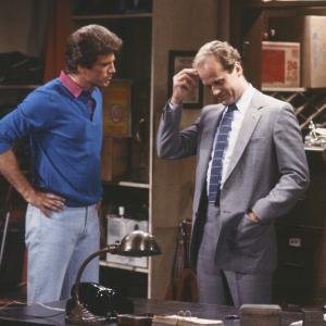 Still of Ted Danson and Kelsey Grammer in Cheers 1982