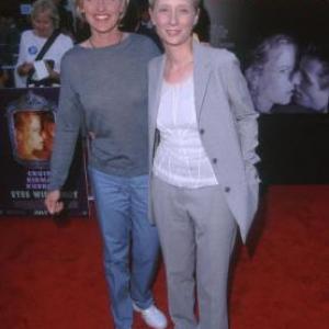 Anne Heche and Ellen DeGeneres at event of Eyes Wide Shut 1999