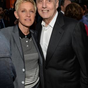 Ellen DeGeneres and Jeffrey Tambor at event of Arrested Development (2003)