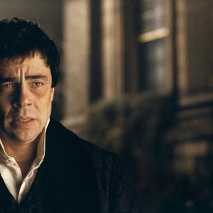 Still of Benicio Del Toro in Vilkolakis (2010)