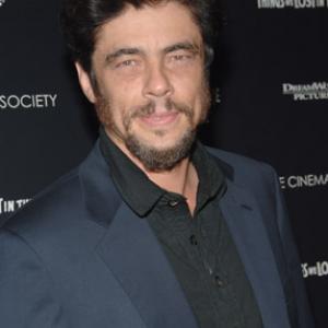 Benicio Del Toro at event of Things We Lost in the Fire 2007