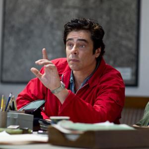 Still of Benicio Del Toro in Zmogiska silpnybe (2014)