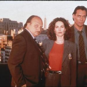 Still of Kim Delaney, Dennis Franz and Jimmy Smits in NYPD Blue (1993)