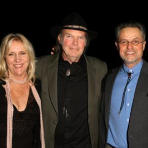 Jonathan Demme Neil Young and Pegi Young at event of Neil Young Heart of Gold 2006