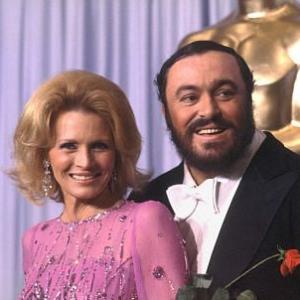 Academy Awards 53rd Annual Luciano Pavarotti Angie Dickinson