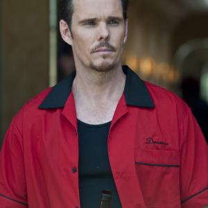 Still of Kevin Dillon in Entourage 2004