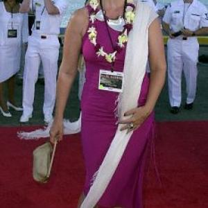 Donna Dixon at event of Perl Harboras 2001