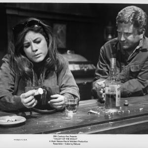 Still of Patty Duke and Barry Cahill in Valley of the Dolls (1967)