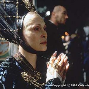 Faye Dunaway plays Yolande D'Aragon