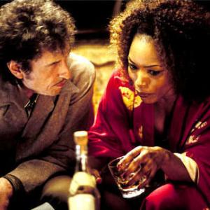 Still of Angela Bassett and Bob Dylan in Masked and Anonymous (2003)