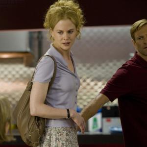 Still of Nicole Kidman and Aaron Eckhart in Triusio urvas (2010)