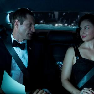 Still of Ashley Judd and Aaron Eckhart in Olimpo apgultis (2013)