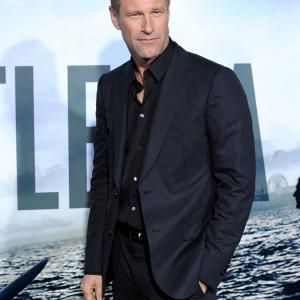 Aaron Eckhart at event of Pasauline invazija musis del Los Andzelo 2011