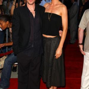 Bodhi Elfman and Jenna Elfman at event of The Manchurian Candidate (2004)