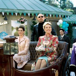 Still of Julie Andrews Hector Elizondo and Anne Hathaway in The Princess Diaries 2 Royal Engagement 2004