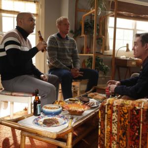 Still of Noah Emmerich, Richard Thomas and Maximiliano Hernández in The Americans (2013)